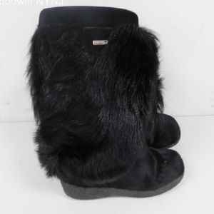 Oscar De La Renta Sport Apres Ski Genuine long hair fur boots